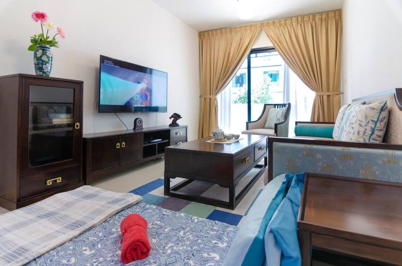 A Cozy & Comfy Suasana Suites In ジョホールバル エクステリア 写真