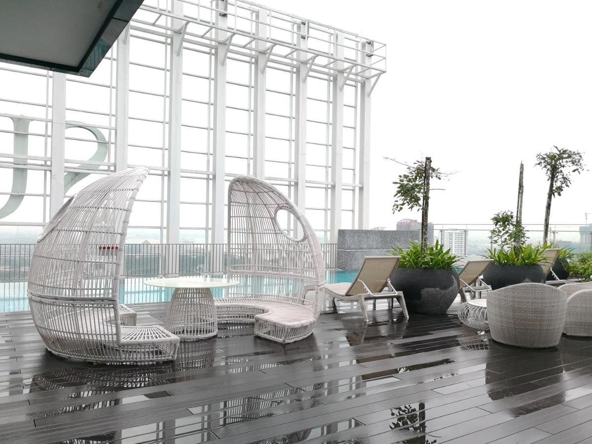 A Cozy & Comfy Suasana Suites In ジョホールバル エクステリア 写真